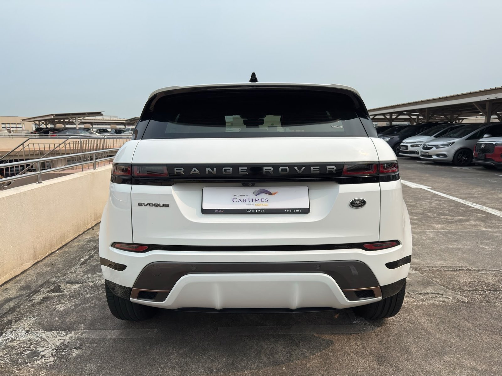 Land Rover Range Rover Evoque P200 R-Dynamic SE photo 5